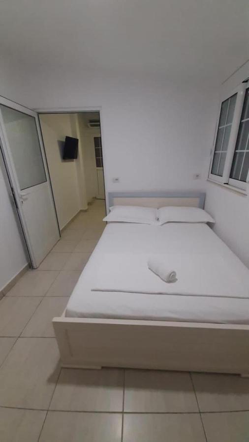 Amber Apartments Sarandë Zimmer foto