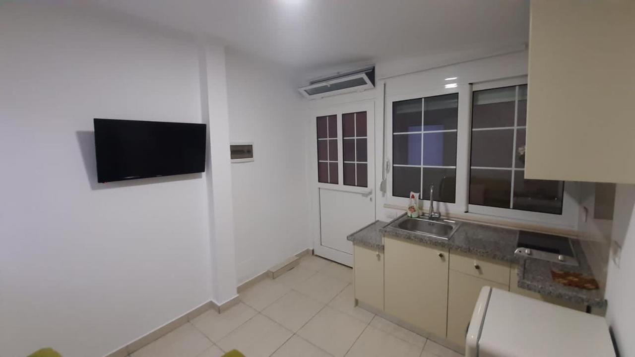 Amber Apartments Sarandë Zimmer foto